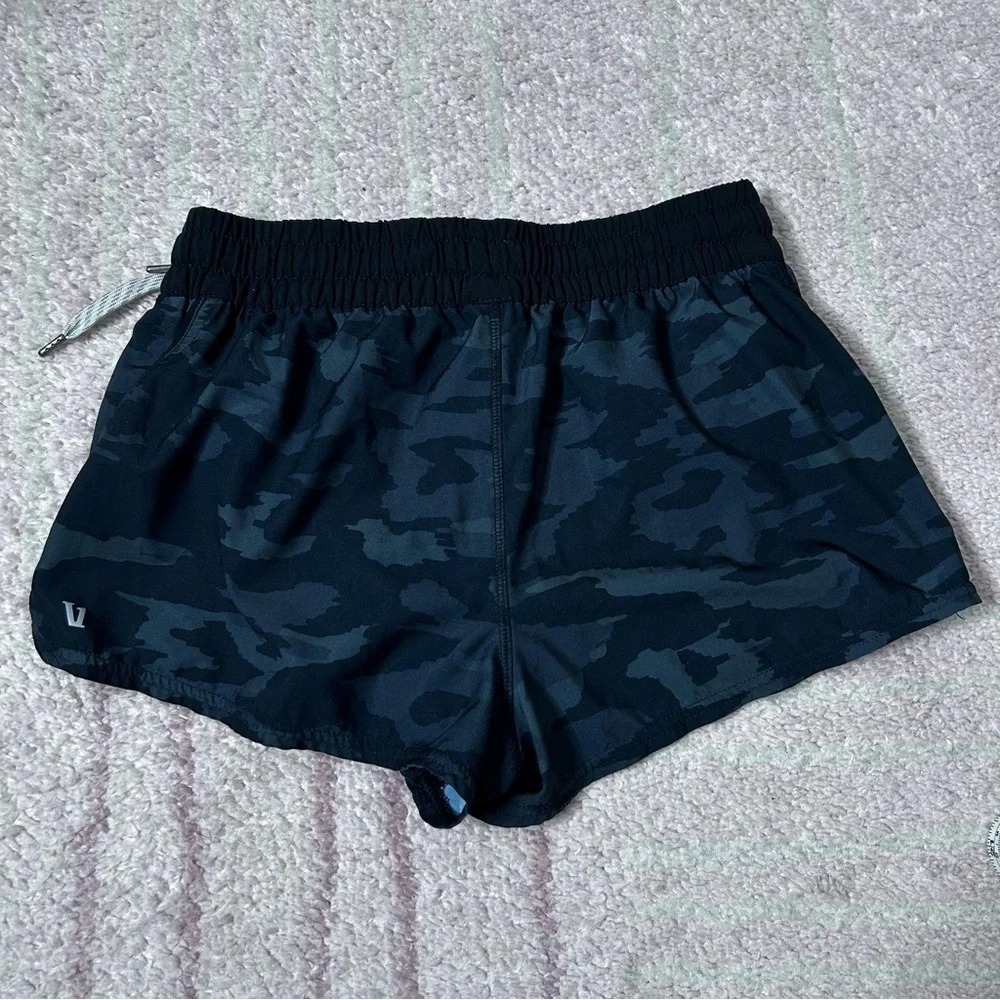 Vuori Clementine Camo Shorts Size XS Running Athletic Shorts Activewear - Picture 2 of 8